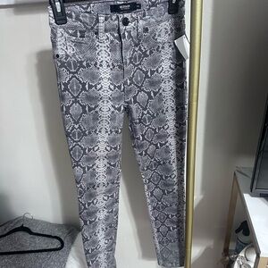 Hudson Jeans in Gray Snake Pattern